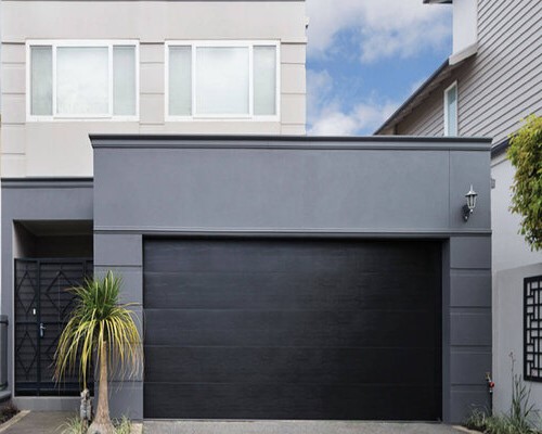 Puerta garaje chalet Sevilla la Nueva